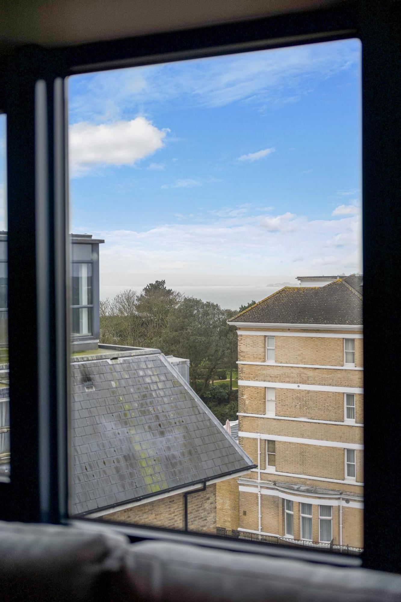 Apartamento Westcliff Penthouse With Sea Views And Balcony Bournemouth Exterior foto